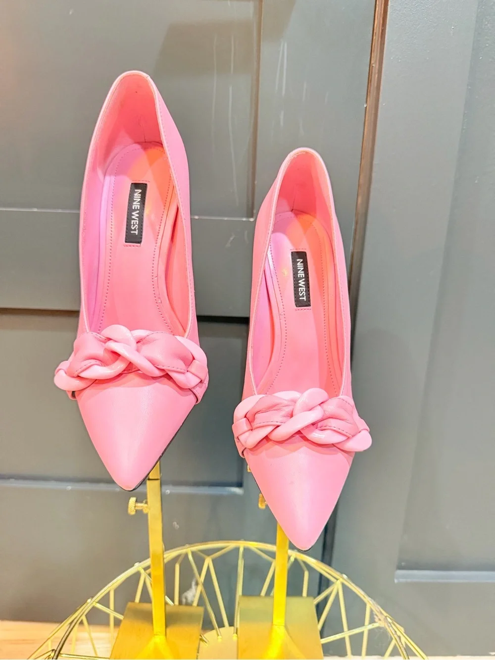 Nine West Pink Pointed Toe Chain Pumps